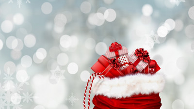 Bag with Christmas gifts