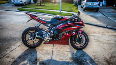 Yamaha R6 motorcycle