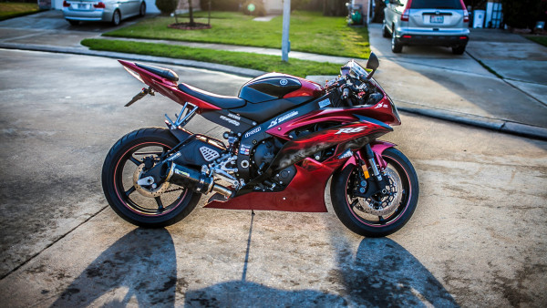 Yamaha R6 motorcycle
