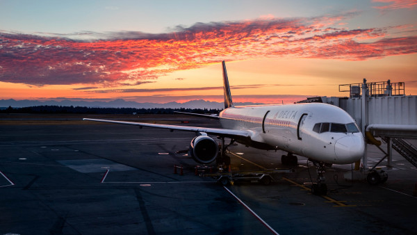Airplane on SEATAC International Airport