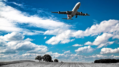 Swiss airplane landing in Zurich