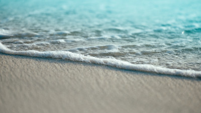 Turquoise ocean waters from Maldives
